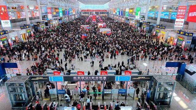 国铁集团：铁路迎来返程客流高峰，今日全国铁路预计发送旅客1450万人次